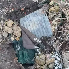 Український військовий знешкодив російського радіорозвідника, який ховався у смітті