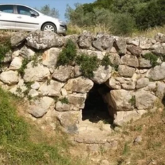 Древний мост в Греции без капли цемента