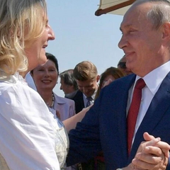 Колишній глава МЗС Австрії з котом