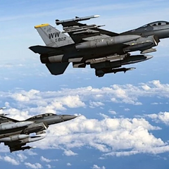 Тренування пілотів на F-16 скорочено