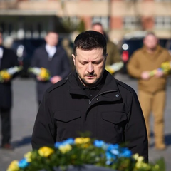 Зеленский почтинил память защитников Украины