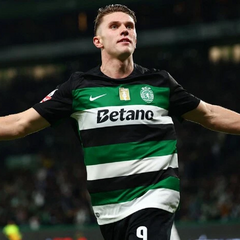 Футболіст не виступає за клуб