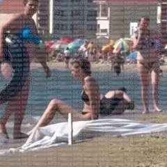 Фрагменты тел погибших на берегу