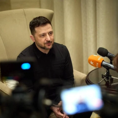 Зеленский пытается решить проблемы переговоров