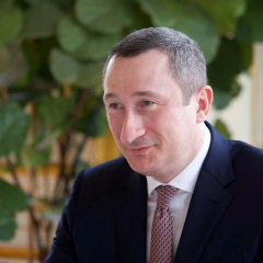 Суд отменил электронный браслет Чернишова