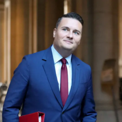 British Defence Secretary Backs Zelenskyy: Ukrainians Must Decide Their Own Future