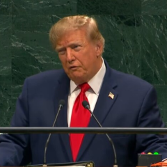Трамп подписал закон о тарифах