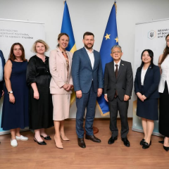 Японія підтримує українські соціальні виплати