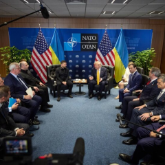 Зеленський і Трамп обговорюють дрони