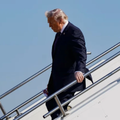Трамп під час зустрічі з Іраном