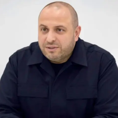 Умєров веде переговори в ОАЄ
