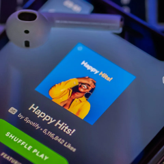 Увеличить аудиторию Spotify до 777 млн