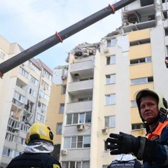 Обвалилася частина багатоповерхівки в Саратові