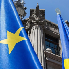 Продвижение реформ в Украине: Недоверие полиции, радио для военных и запрет на ругань госслужащих