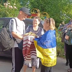 Фото військового, який повернувся додому
