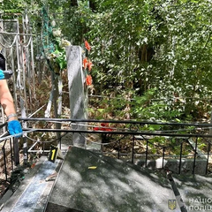 П'яний вандал розбив пам'ятники на кладовищі