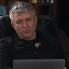 Політолог Романенко готується до відповіді на заяви Піпи