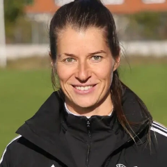 Marie-Louise Eta: first female coach in Bundesliga
