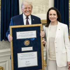 Трамп з Нобелівською премією миру
