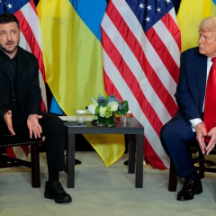 Трамп розглядає мапу України на нараді