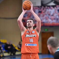 Портрет ветерана украинского баскетбола