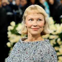 Памела Андерсон з новою зачіскою