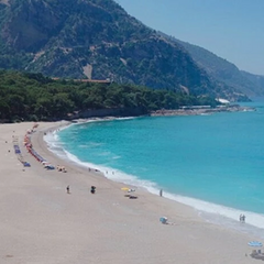 Порожній пляж у Туреччині у літо