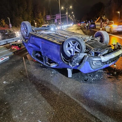 Авто посольства России перевернулось в Варшаве