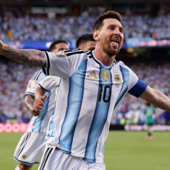 Argentina and Austria football teams