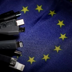 Правила зарядних пристроїв електроніки в ЄС