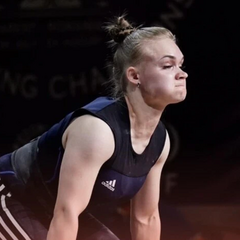 Зображення Москвіної з нагородами Європи