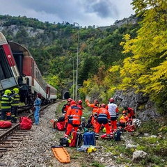 Потяги зіткнулись в Словаччині, постраждав українець