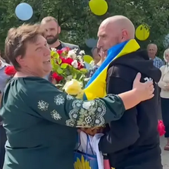 Село на Вінниччині вітає повернувшогося воїна
