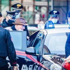 старий чоловік зі зброєю, доглядачка, новина