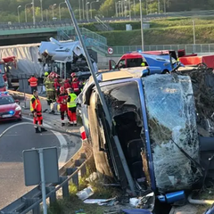 Автобус з українцями перекинувся у Варшаві