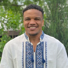 Жан Беленюк розповів, як мами врятували від голоду