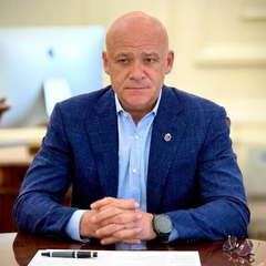 10 років українці намагалися скинути Труханова. Хронологія петицій до президентів