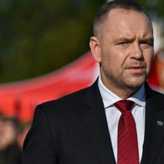Polish Police Detain Ukrainian Man Over Threats Against President Nawrocki