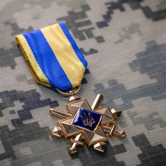 Зеленський нагородив військового на Донеччині