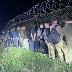 Пограничники задержали группу уклонистов