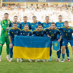 Графика молодежной сборной Украины на футбольном поле