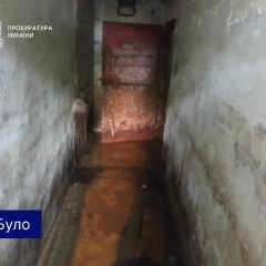 Поврежденное затопленное помещение в Киеве