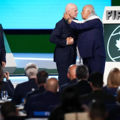 Palestinian football president refuses to shake hands with Israel