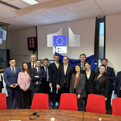 EU approves new 1.5 billion euro investment package