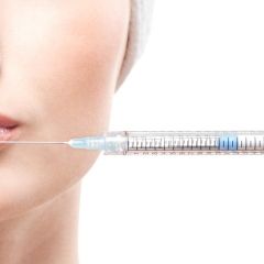 Девочка с операциями после укола масла