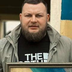 Смиттевая люстрация и гроб возле российского консульства