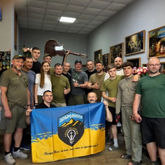 Церква-лампочка для воїнів на фронті
