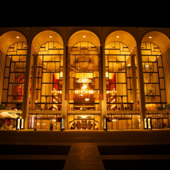 Люди, изображенные на прозрачном фоне