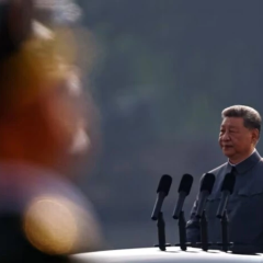 Xi Jinping sent two top generals under investigation