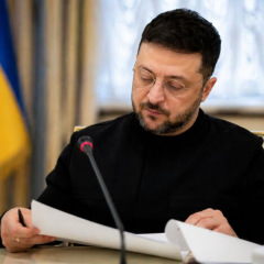 Zelensky makes a Bet: new rockets and robots